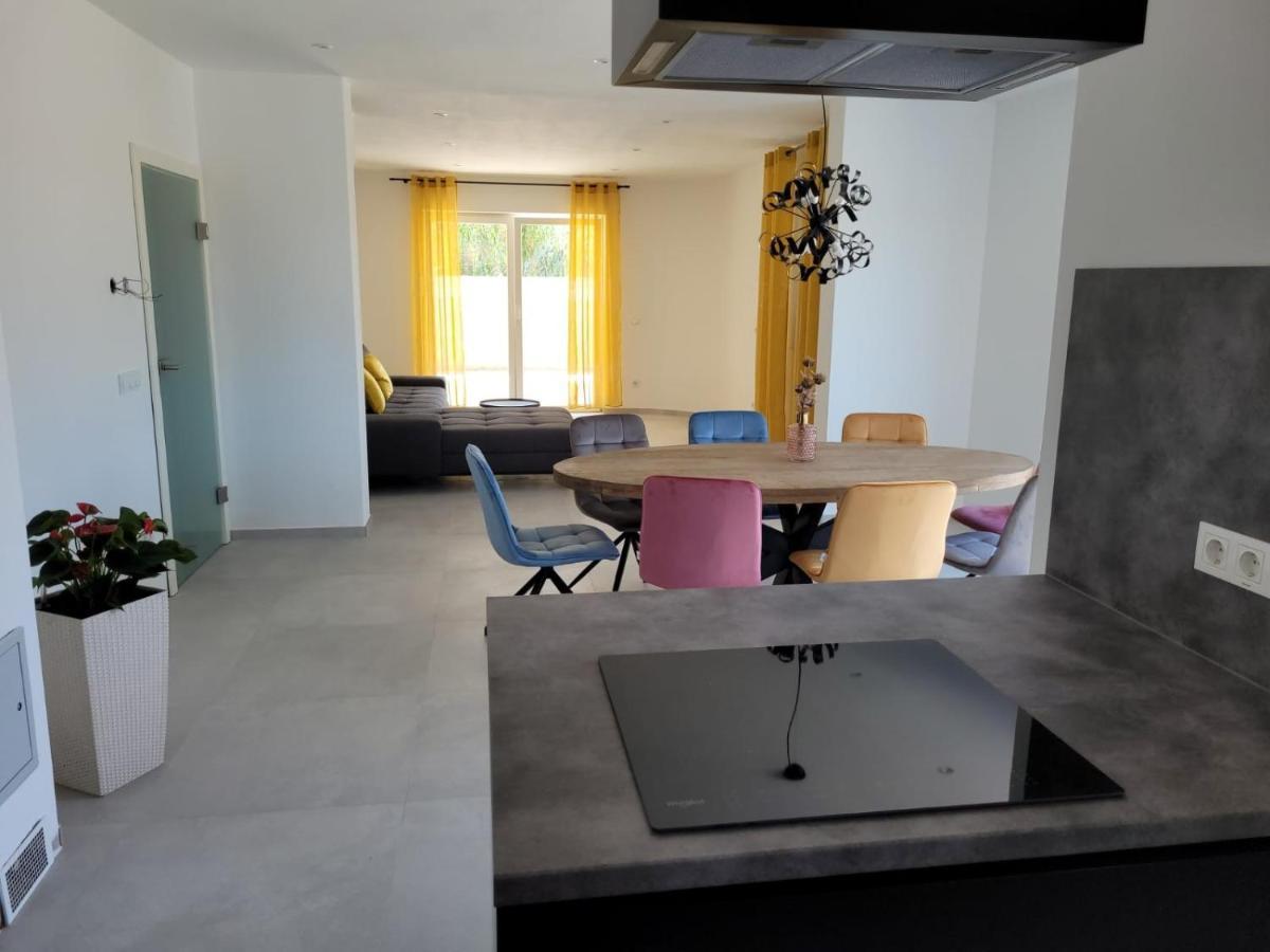 Апартаменты Haus Dalmatia With Heated Pool Бибинье Экстерьер фото