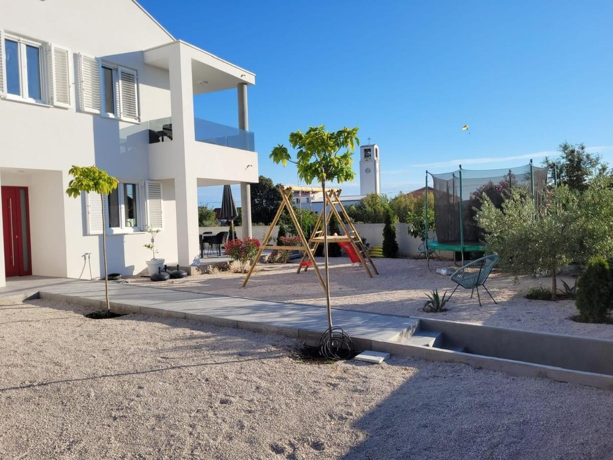 Апартаменты Haus Dalmatia With Heated Pool Бибинье Экстерьер фото