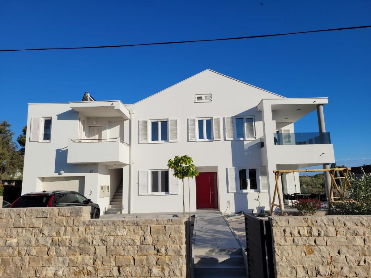 Апартаменты Haus Dalmatia With Heated Pool Бибинье Экстерьер фото