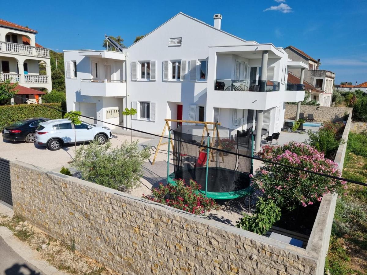 Апартаменты Haus Dalmatia With Heated Pool Бибинье Экстерьер фото
